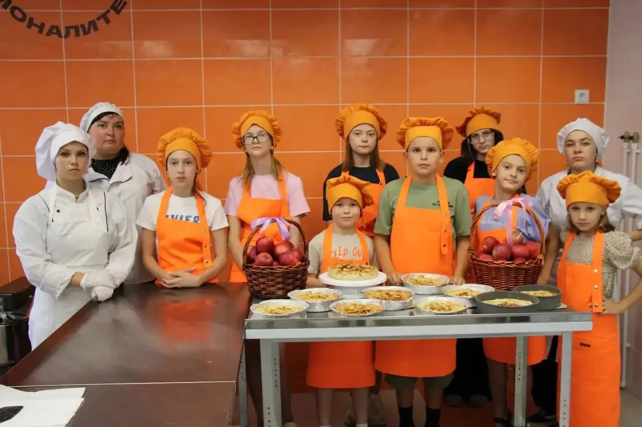 Яблочный Спас отметили в Кореновском политехническом техникуме