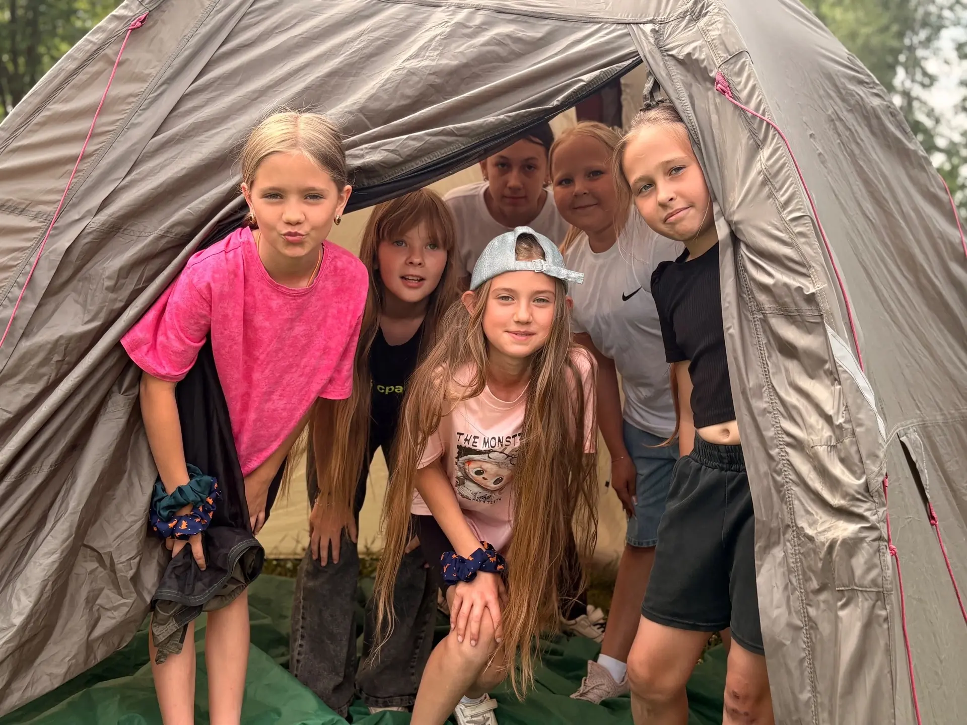 Турслёт в «Солнышке»: заряд энергии и море эмоций! 🏕️🔥

На базе нашего любимого лагеря «Солнышко» 