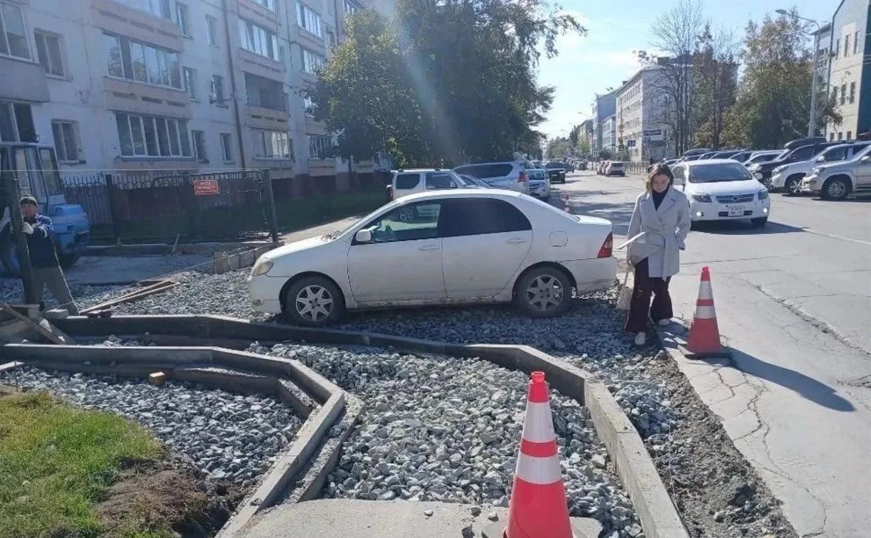 Три нарушения на одном объекте обнаружили при земляных работах на ул. Чехова в Южно-Сах...