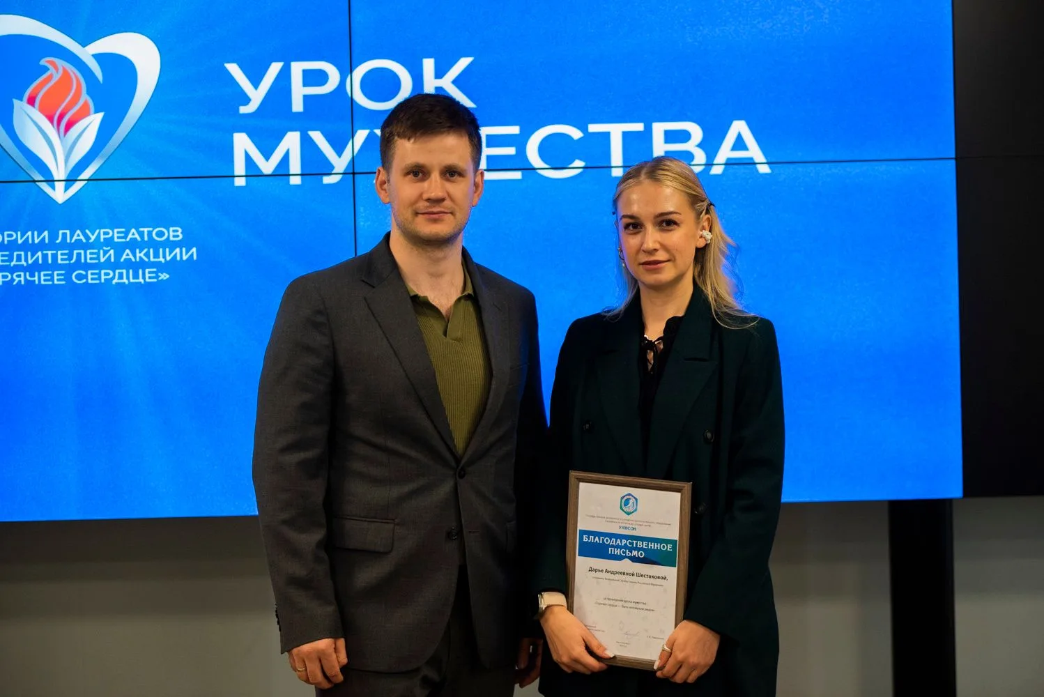 С удовольствием смотрю передачи: «Рассказы из русской истории» Владимира Мединского, «В...
