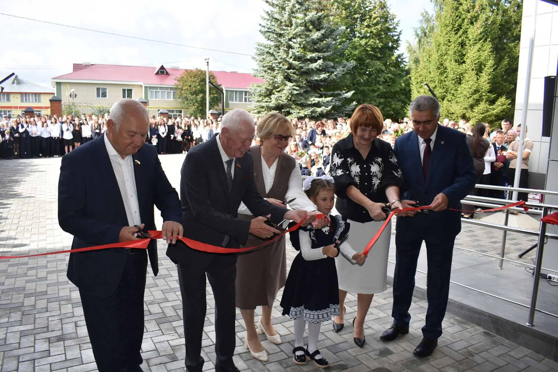 🏫🎉Школа вновь открыта!