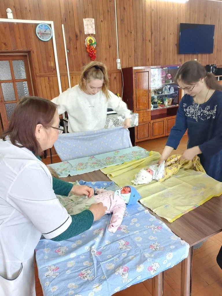 9 апреля в ОГБУ "Парфеньевский КЦСОН" Прошла встреча  посвящённая Дню беременных "В ожи...