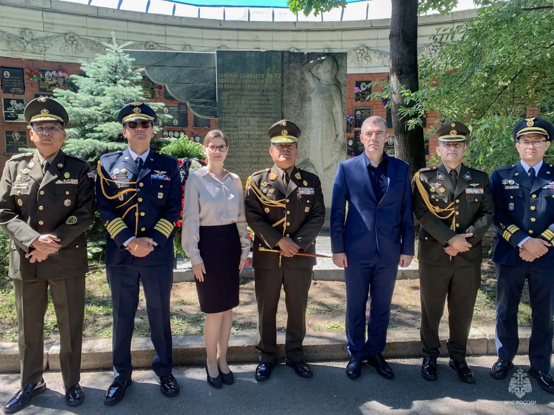 🕊️ Представители Академии приняли участие в церемонии памяти жертв землетрясения в Перу
 
🔹 Предст