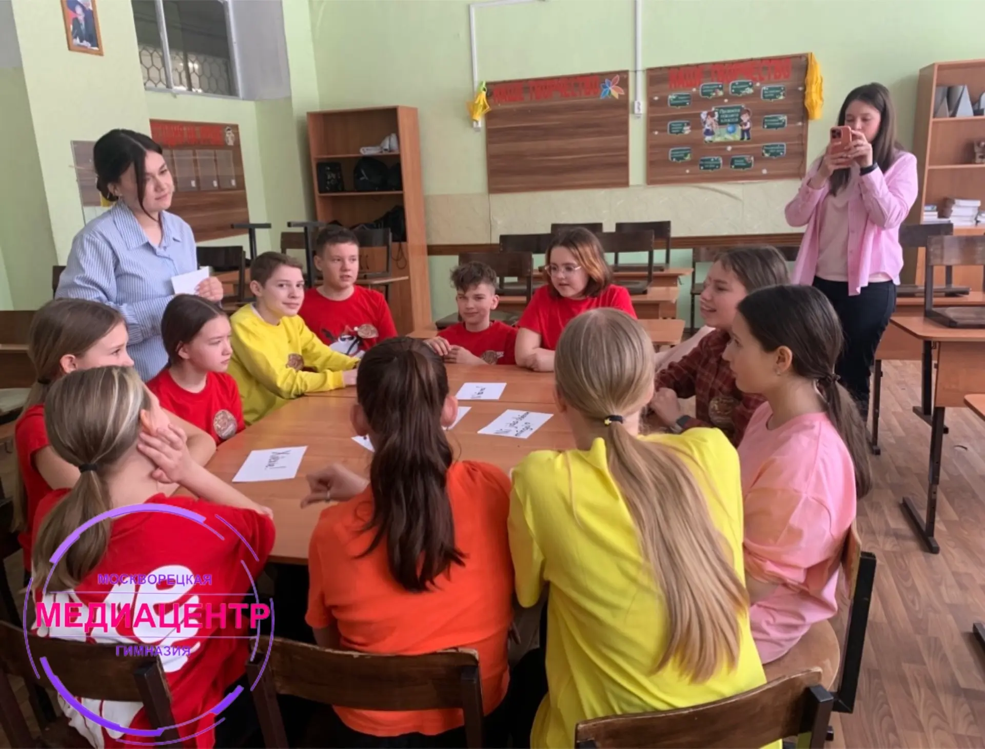 🪭28 марта в МОУ «Москворецкая гимназия» прошел День китайской культуры «Код Китая», в рамках которог