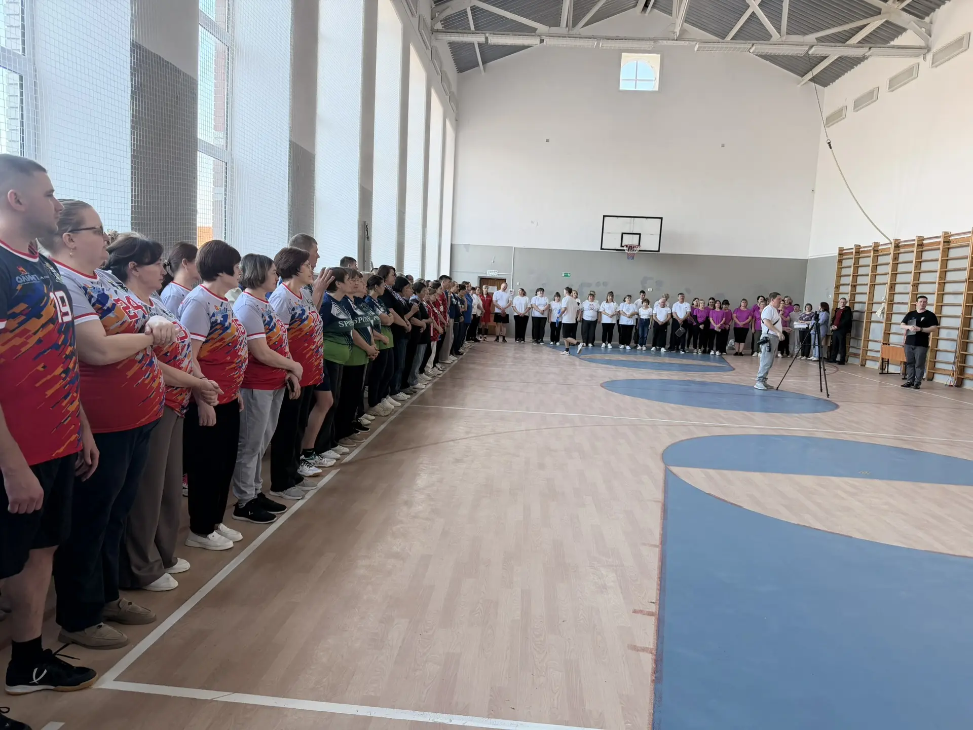🤾🏻🏋Традиционно в нашей школе состоялся спортивный праздник для работников образования. В соревновани