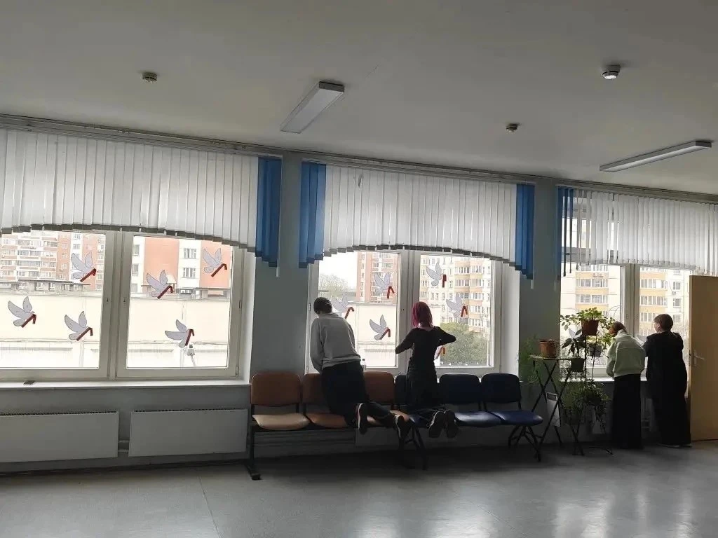 🕊 Окна Победы  Ежегодно миллионы окон по всей России превращаются в пространство памяти о подвигах т