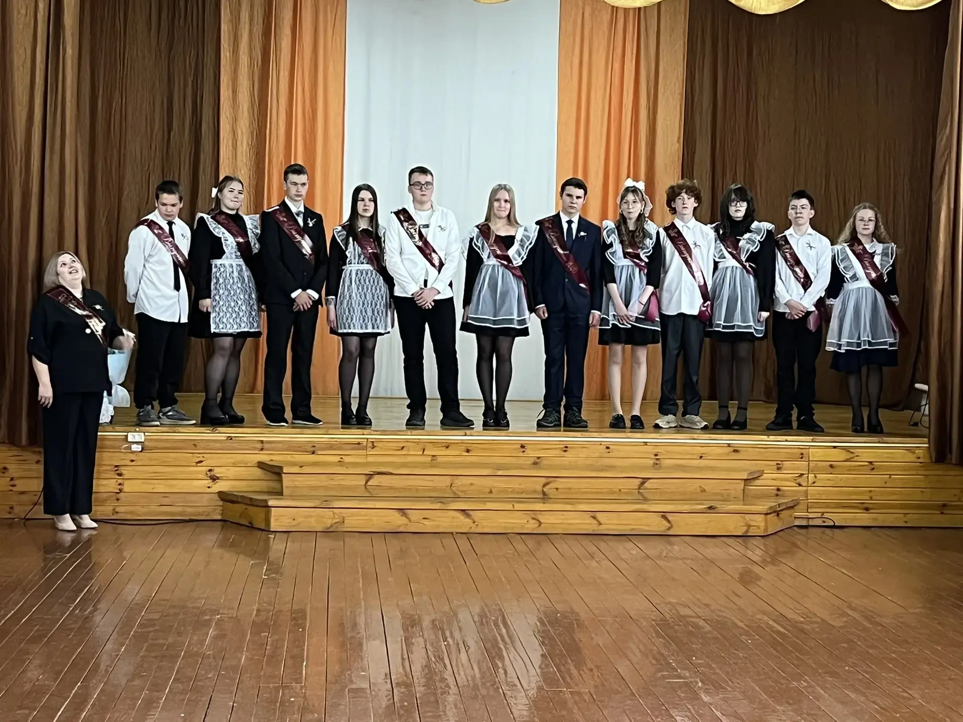 В добрый путь, наши дорогие выпускники❤️