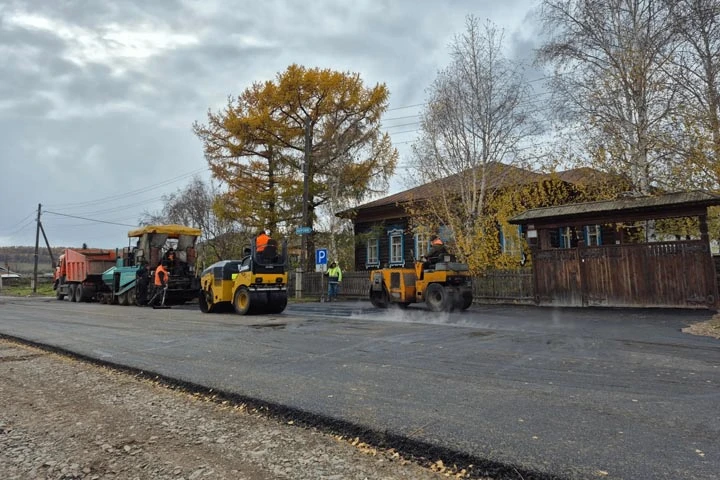 Орджоникидзевское ДРСУ сделало музею асфальт