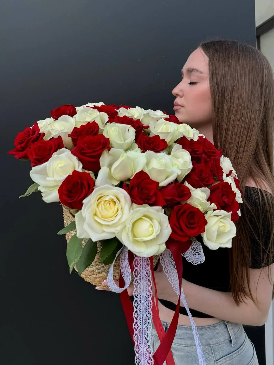 Сочетание белых и красных роз — идеально!🤍❤️‍🔥