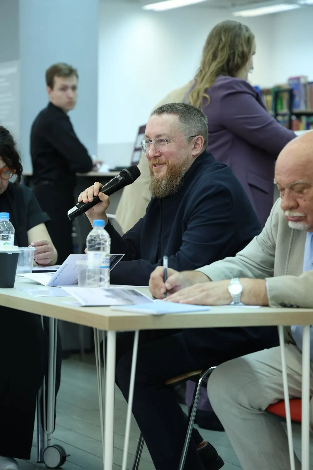 Самые красивые защиты года: первый день 

Как это было у магистрантов, эмоции в нашем фоторепортаже 