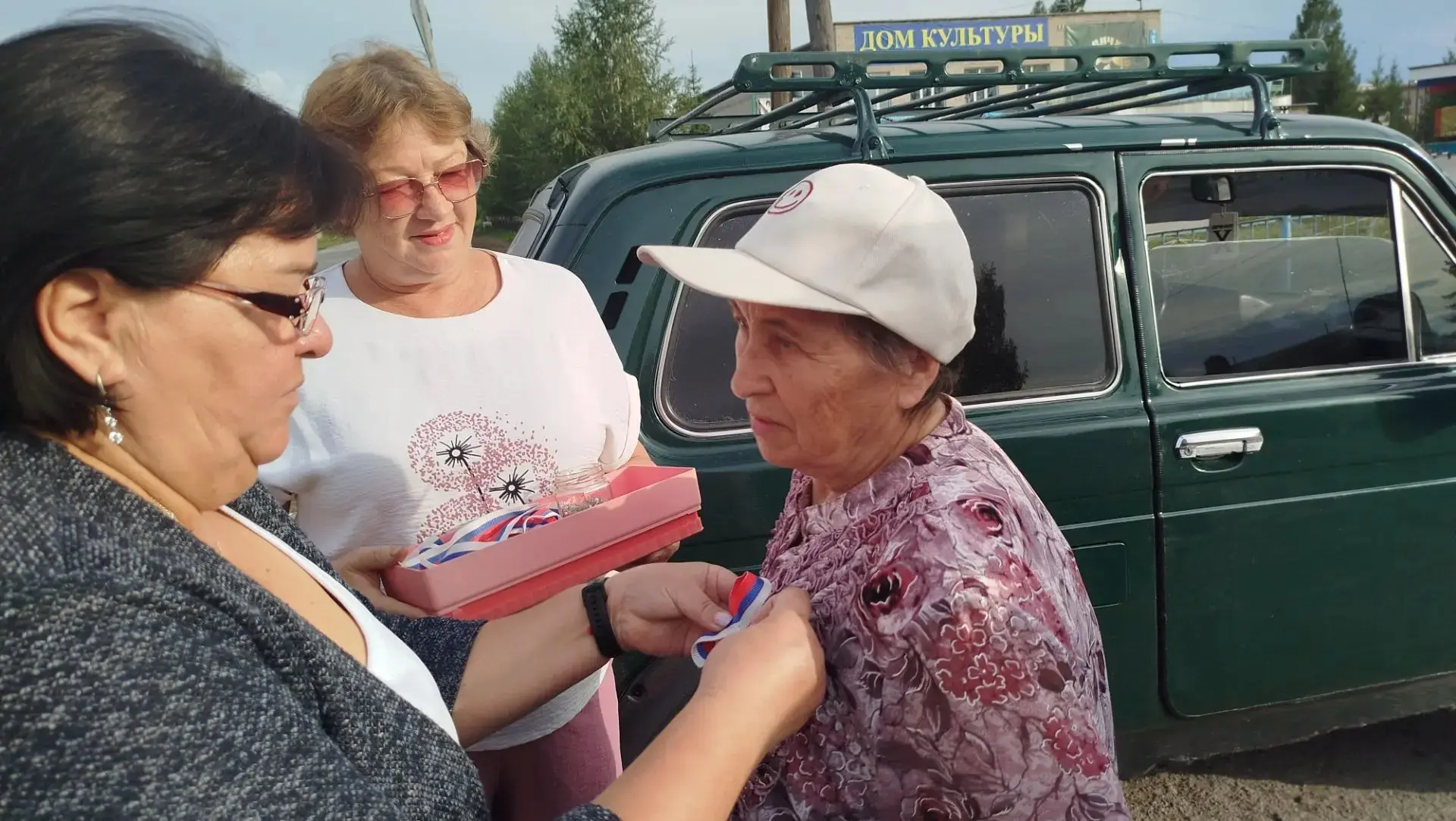 🇷🇺  22 августа в селе Новопичугово прошла акция "Три цвета России", которую организов...