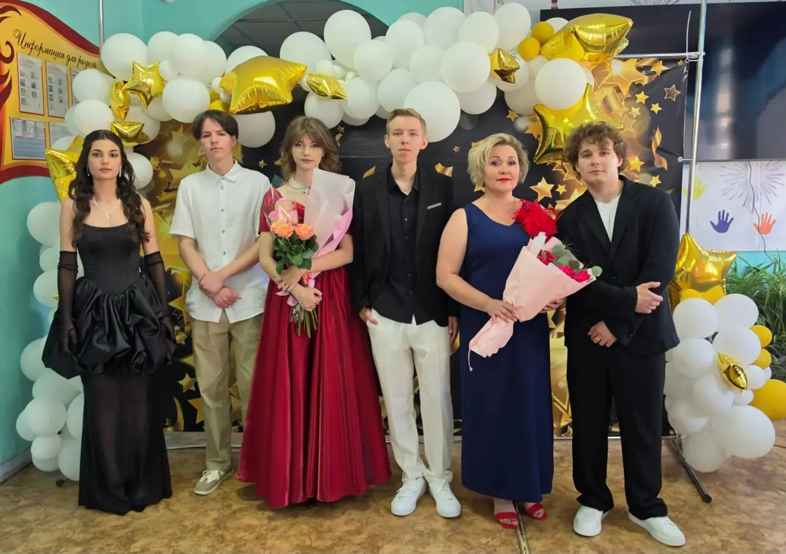 🔔 ВЫПУСКНОЙ 11 КЛАСС 🔔

🎓 Повзрослевшие, красивые, нарядные, немного грустные и счастливые одновр