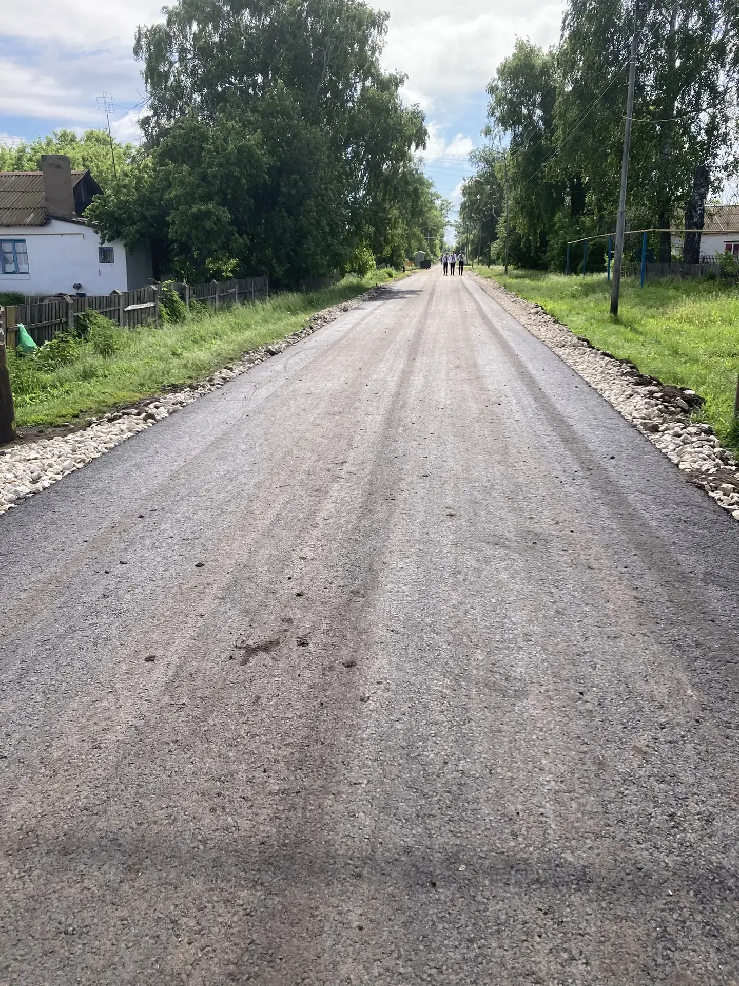 В Октябрьском муниципальном образовании обновили дороги в трёх посёлках