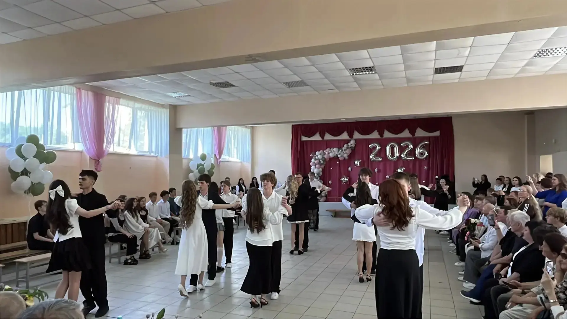 🔔 Сегодня в стенах нашей школы прозвучал тот самый, такой знакомый и немного грустный Последний звон
