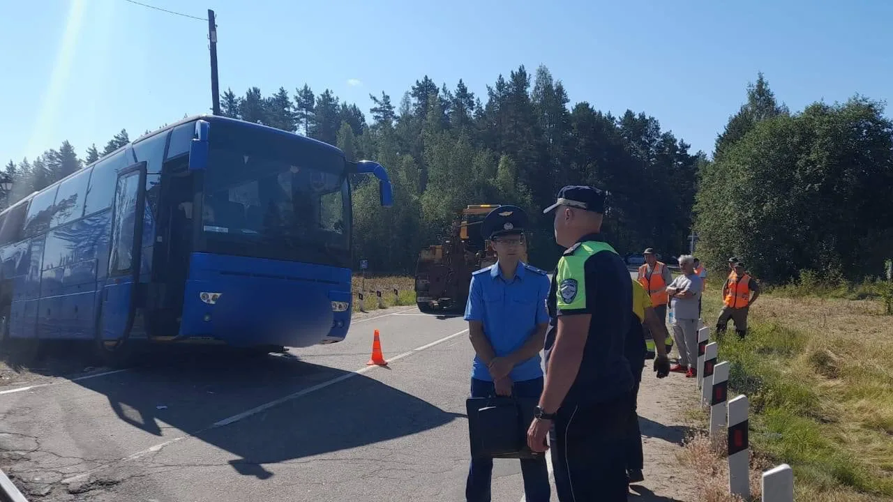По делу о ДТП на железнодорожном переезде в Ленинградской области вынесен приговор.