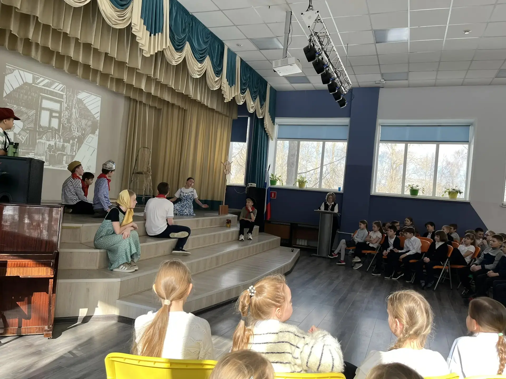 #ЦО_школа18  Спектакль «Тимур и его команда» глазами детей! 🎭  Наши активисты, ученики  6 класса пок