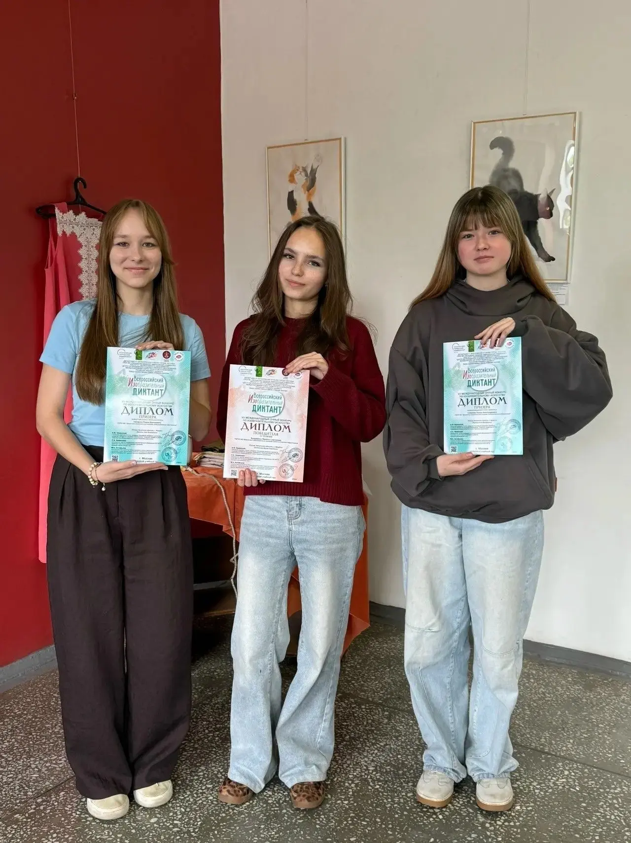 👏 Поздравляем с блестящей победой!
👉 Студентка художественного отделения ИРКПО Бондарева Милена (г