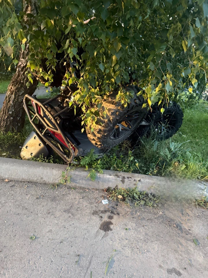 🚨🚔Венев. Было в ночь на 28 июля, в микрорайоне Северный города Венев. В 03:50 мужчина 1994 года ро