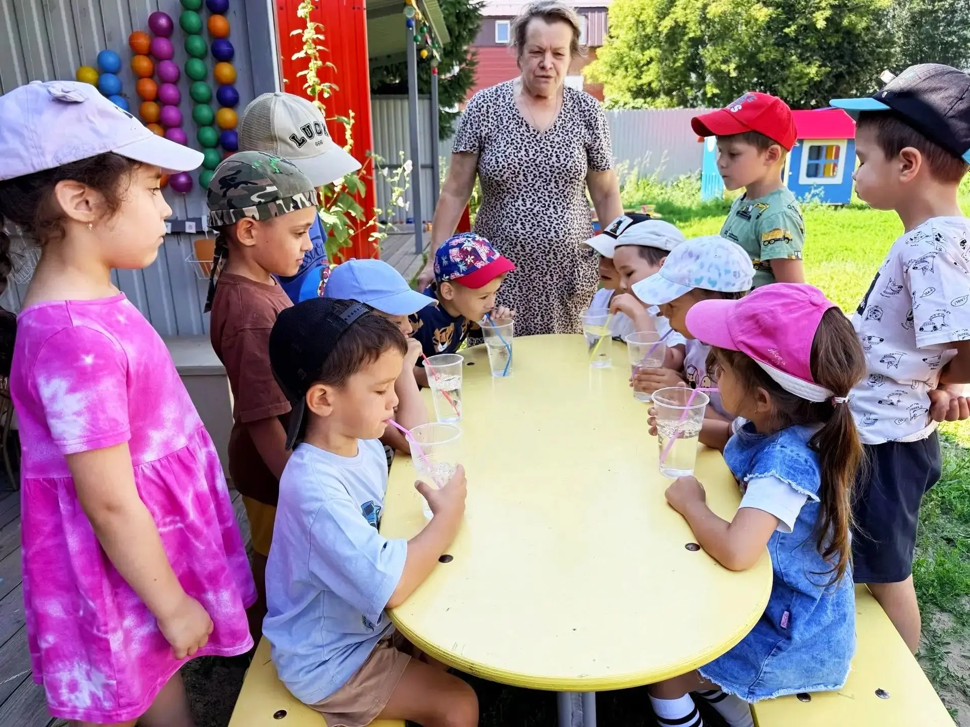 🌿☀️В детском саду сегодня было по-настоящему жарко от научных споров. Воспитатель Тать...
