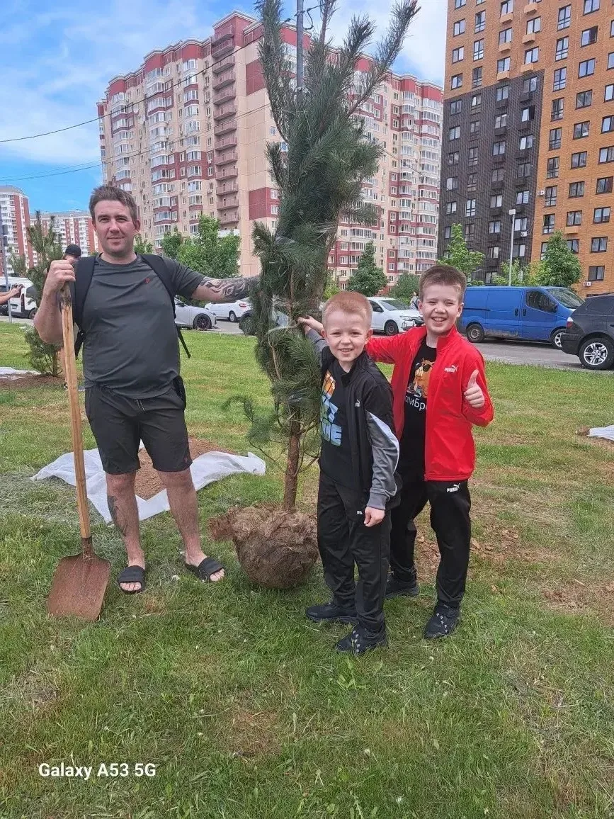 На фотографиях запечатлена по-настоящему дружная и сплочённая команда! Очень приятно видеть, как сот