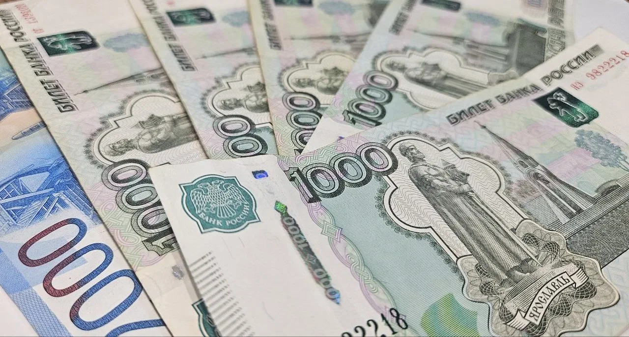 Объем наличных денег в обращении вырос до 21,3 трлн рублей