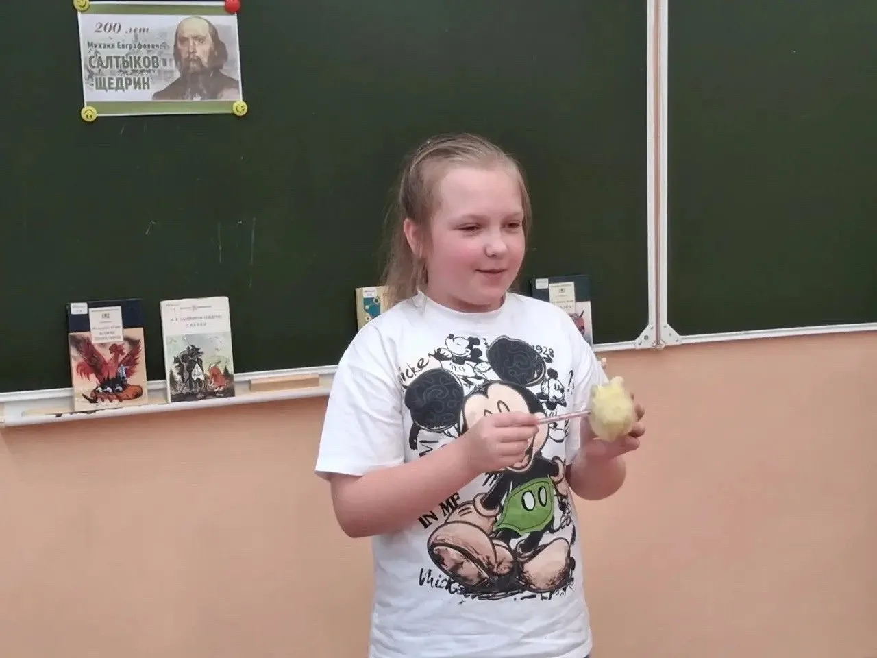 В нашей школе прошло яркое мероприятие, посвящённое творчеству великого русского сатирика Михаила Ев