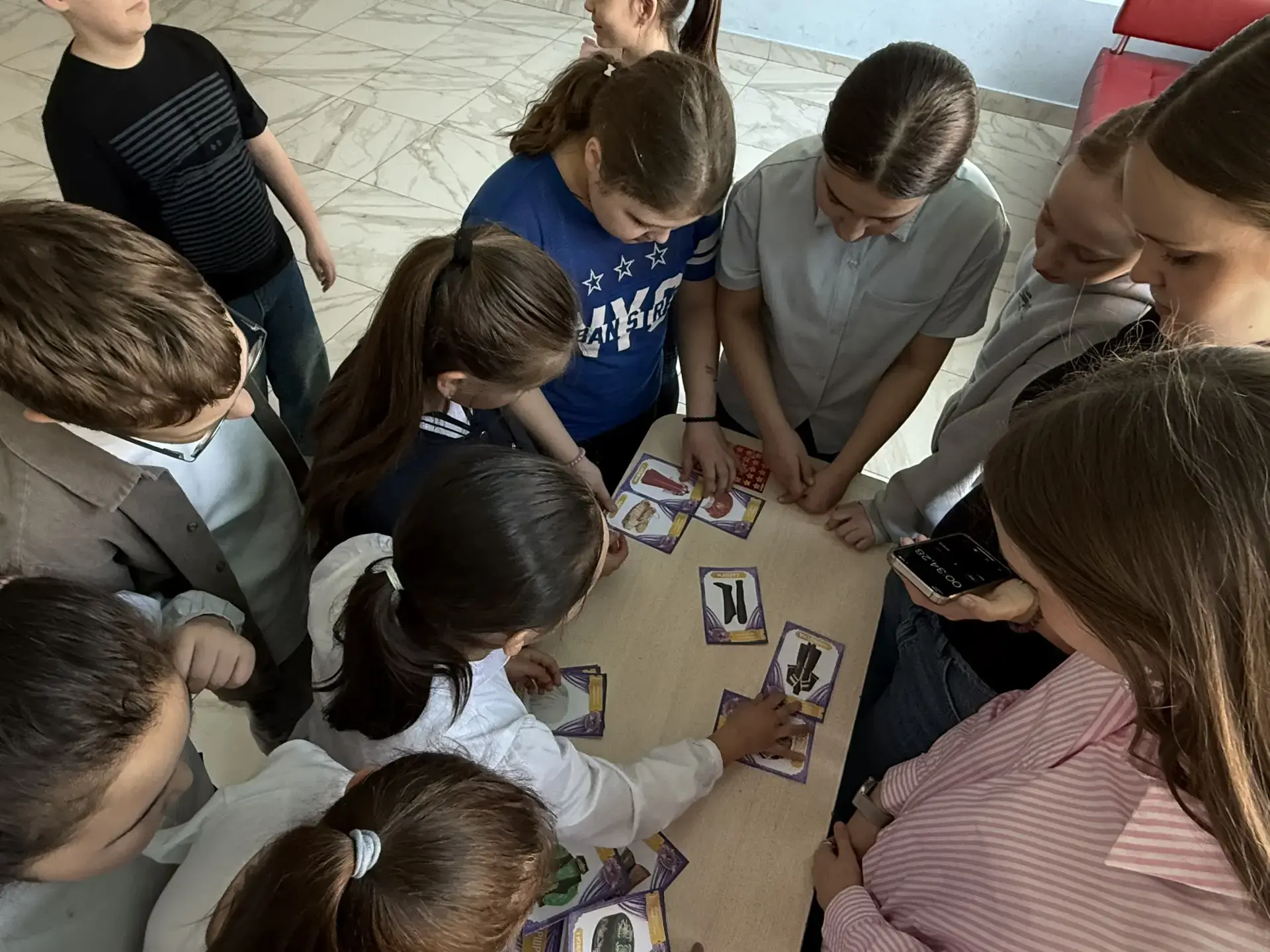 🎭 В рамках театральной недели в нашей школе прошла станционная игра-квест «Магия сцены»!  Ученики 4-
