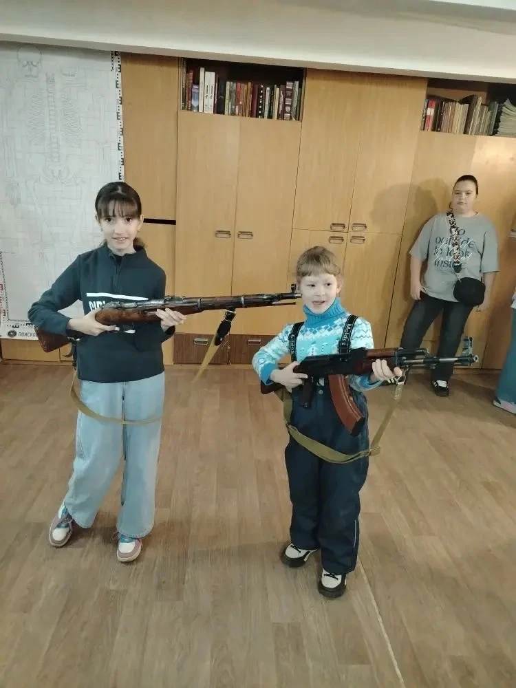 В рамках проекта «Орлёнок-хранитель» ученики 4А и 4Б классов совершили незабываемое путешествие — мы