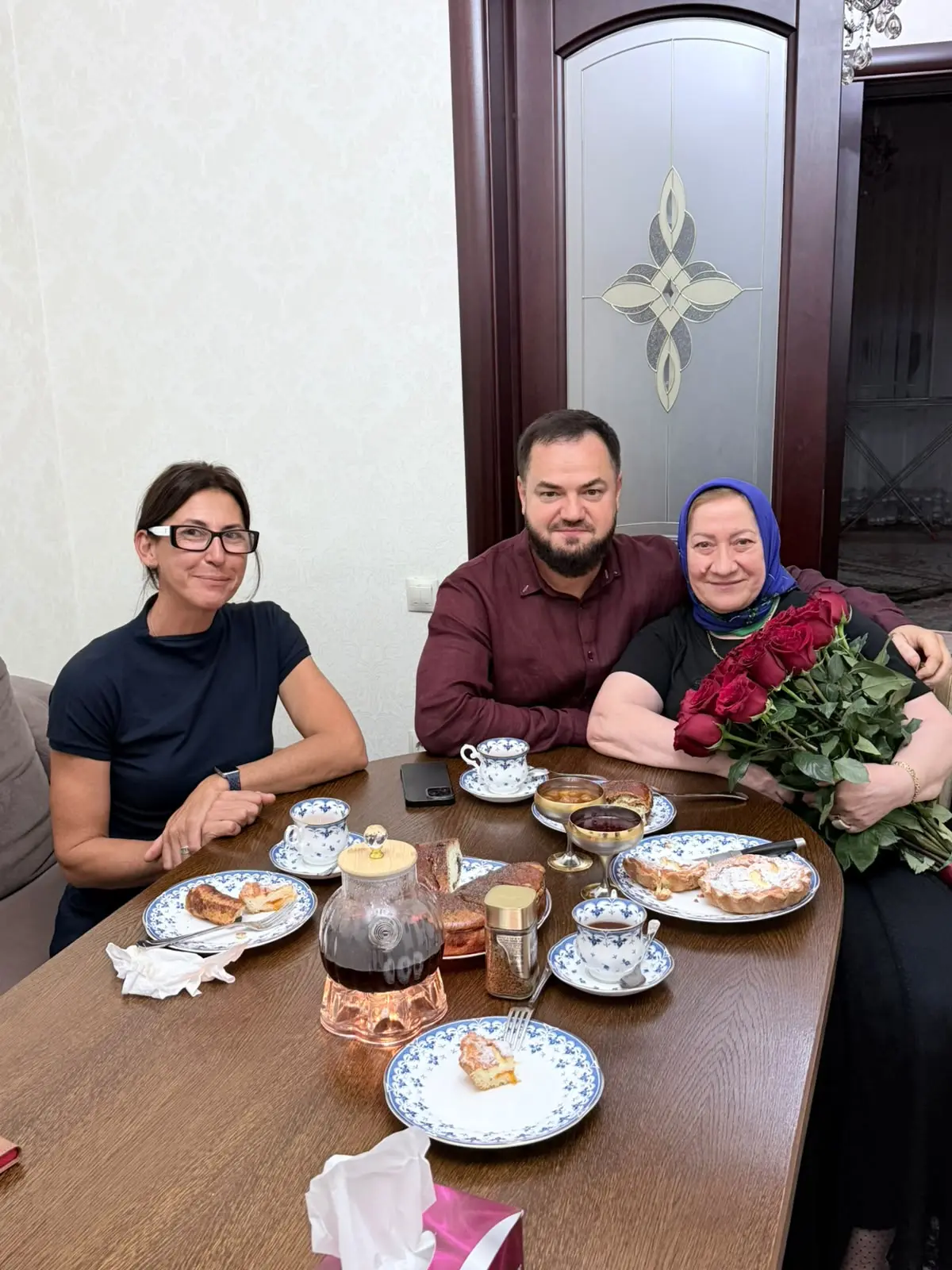 Вчера провела отличный вечер с учительницей своей и одноклассником.