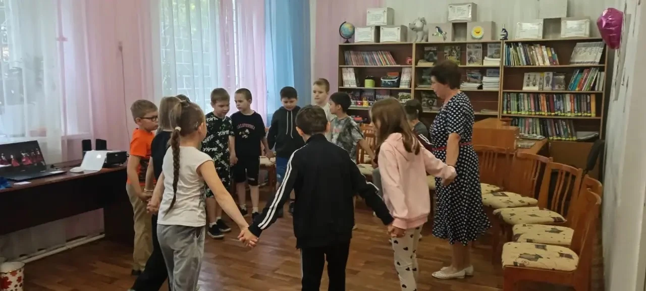 🚢 25.06 - шестнадцатый день нашего школьного лагеря прошёл под девизом «Творчество вокруг нас» 🧑‍�