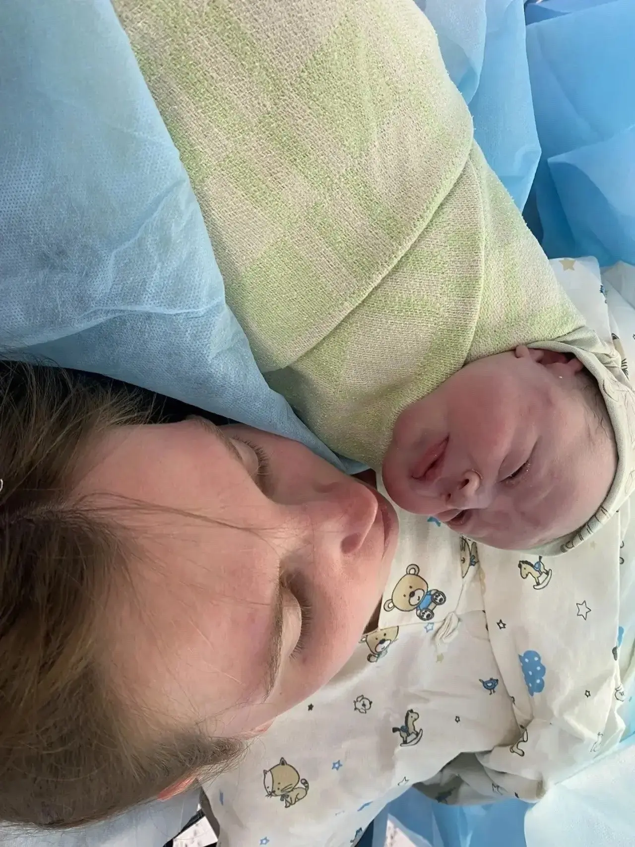 👶📈 В Смоленском перинатальном центре за сентябрь родились 314 малышей! Среди них — 16...