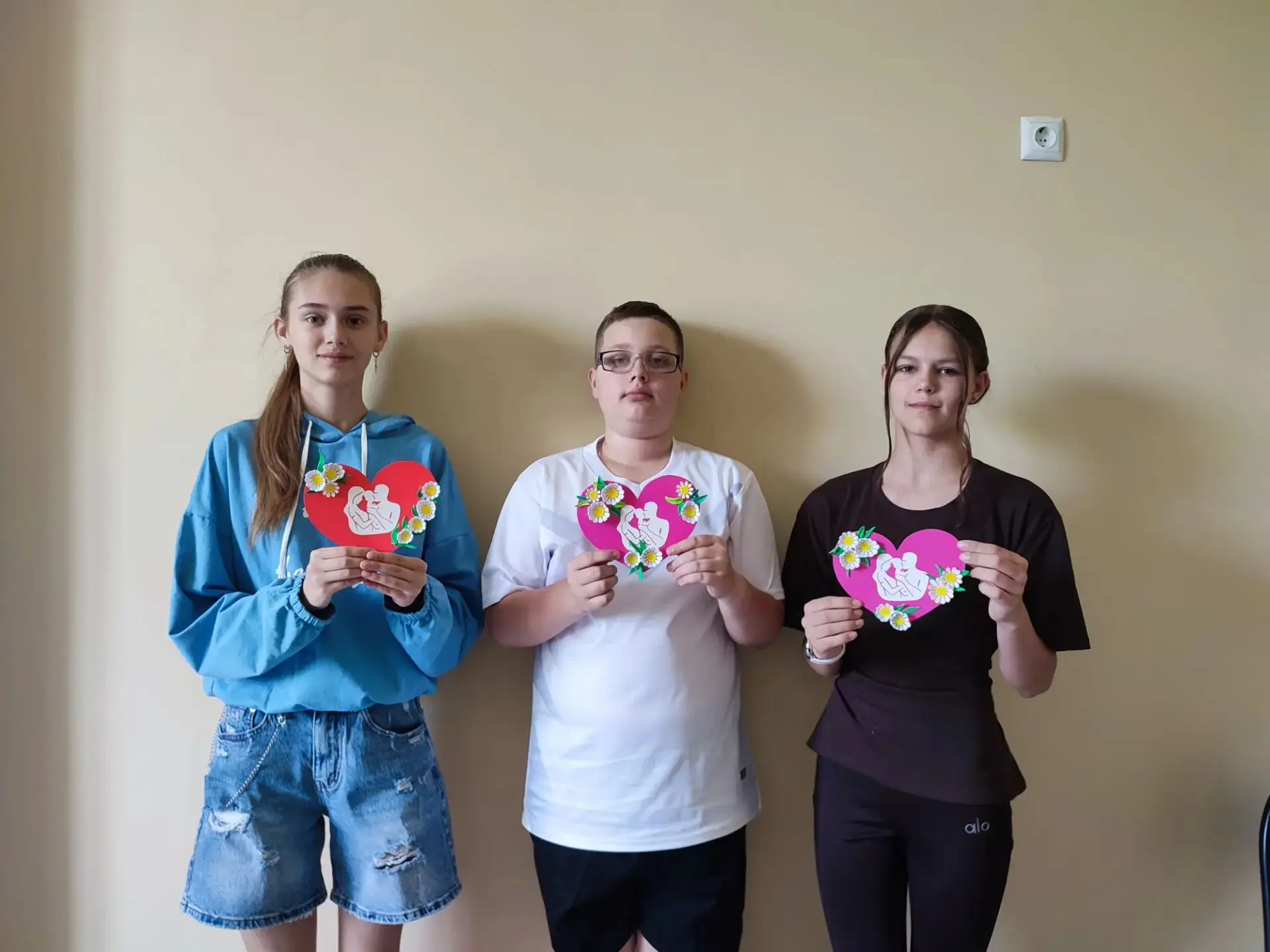 В День семьи воспитанники кружка "Фантазия" МБУ "ЧДКИЛ" говорили о любви, верности и семейных ценнос
