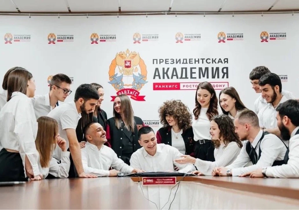 🎓 Объявление о приеме на обучение по программе среднего профессионального образования

Южно Российс