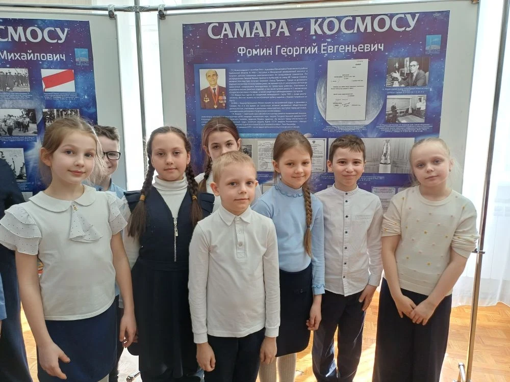В рамках празднования юбилея первого космического полёта человека в космос, ученики 2 «Б» класса вме