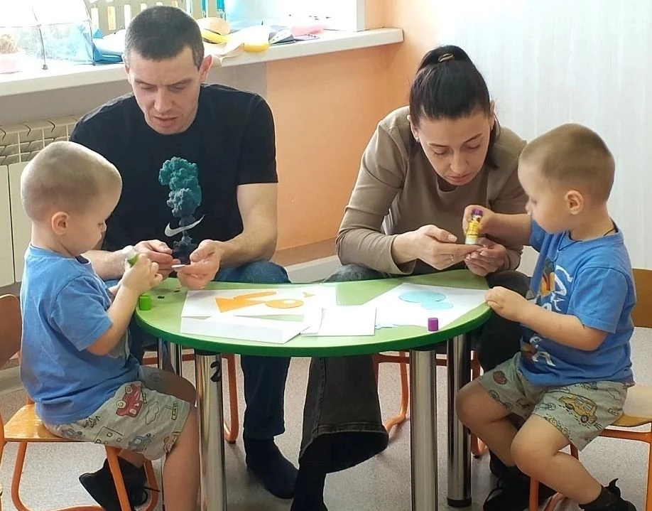 В рамках реализации Программы просвещения родителей в группе «Солнышко» состоялось меро...