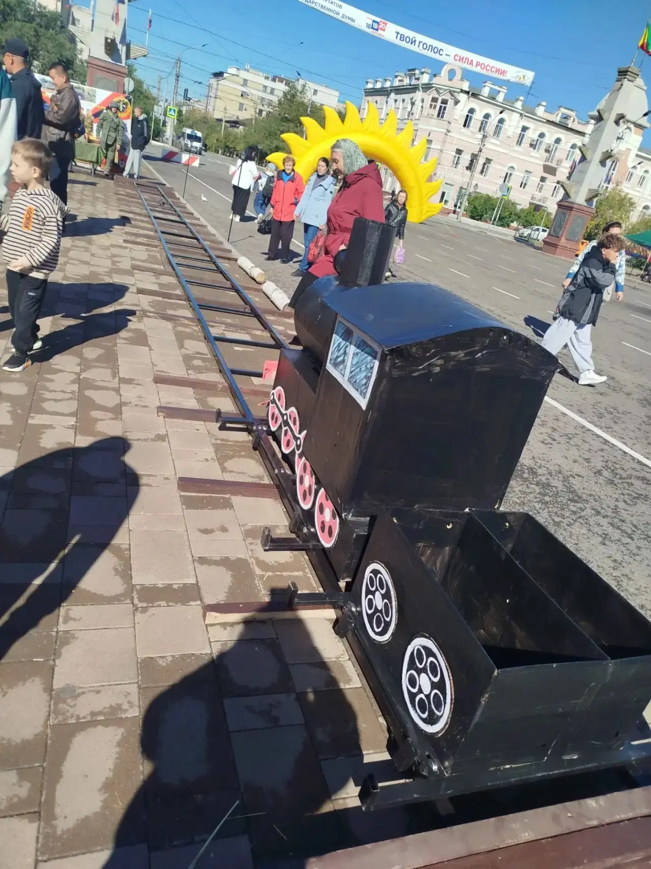 ☀️ Карымский округ встречает гостей на площадке фестиваля «Люди и солнце»!