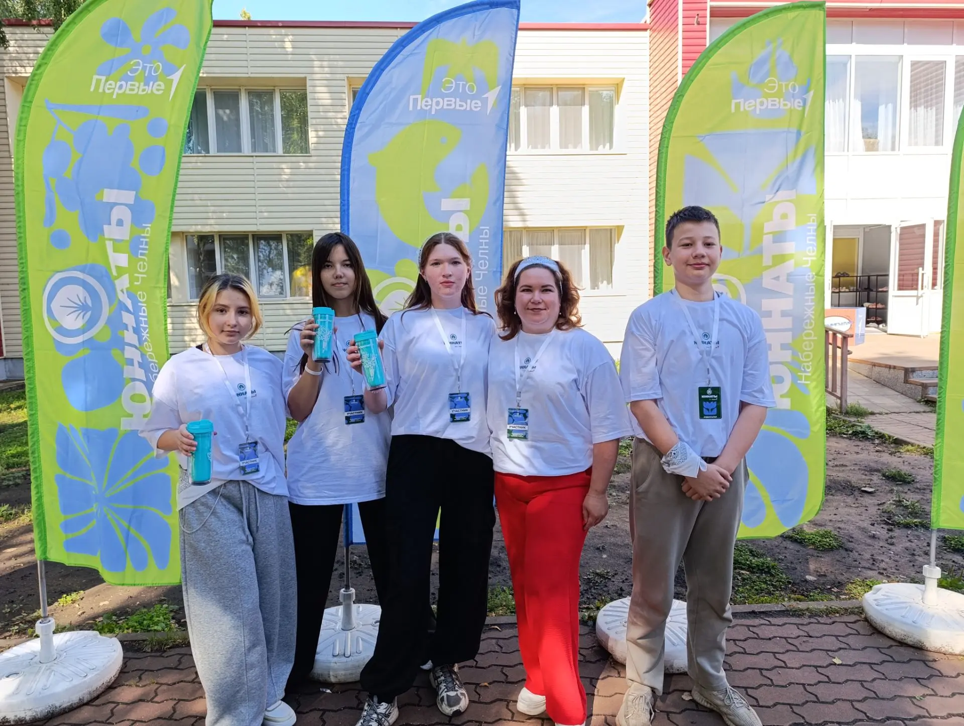 🌿 Юннаты 7в класса вместе с советником директора по воспитанию на Региональном слёте ю...