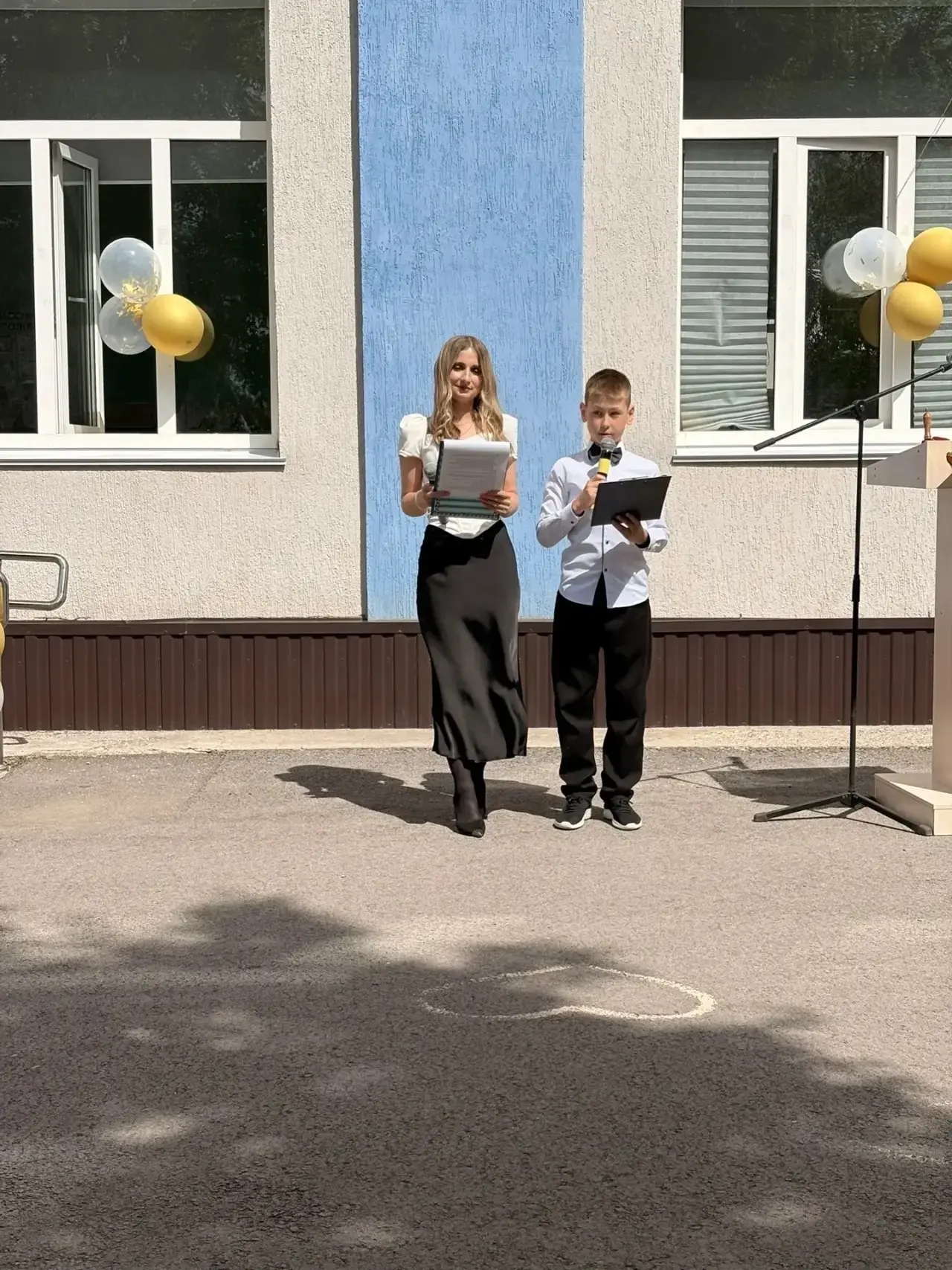 В «Уруссинская НОШ № 1» сегодня прошел Последний звонок! Майское солнце ☀️ заливало школьный двор, а