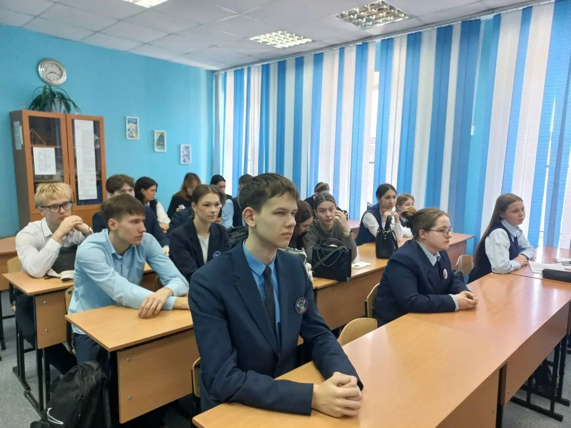 История ожила: как наш Лицей встретил Крымскую весну🇷🇺 18 марта в нашем Лицее особенное внимание уде