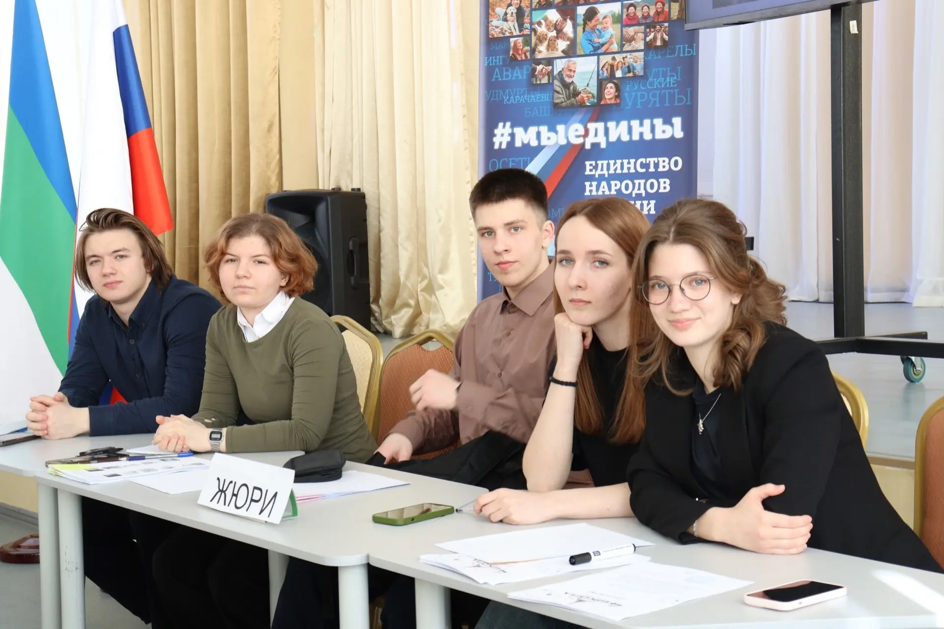 🚀 Звёзды зажглись прямо в школе! 🌟  Сегодня в рамках Космической недели состоялся муниципальный косм