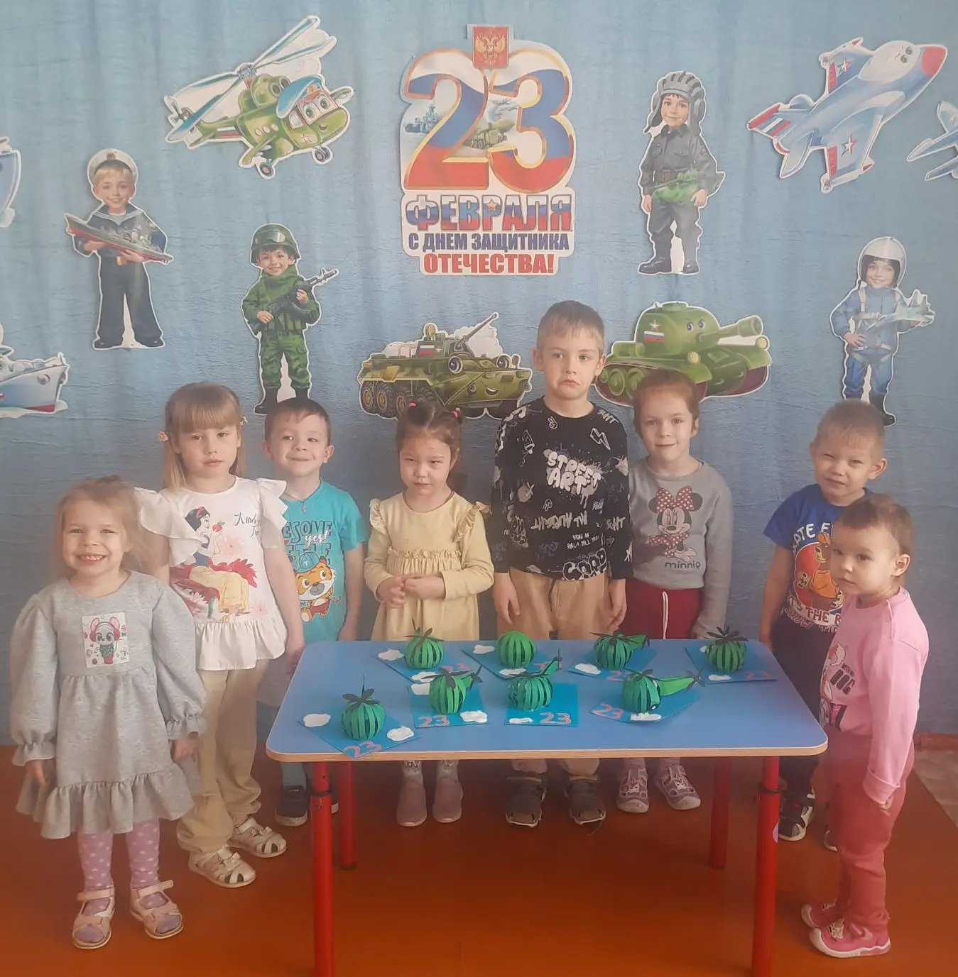 Поздравляем мужчин с Днём защитника Отечества! Желаем вам всегда сохранять присутствие духа, чтобы у