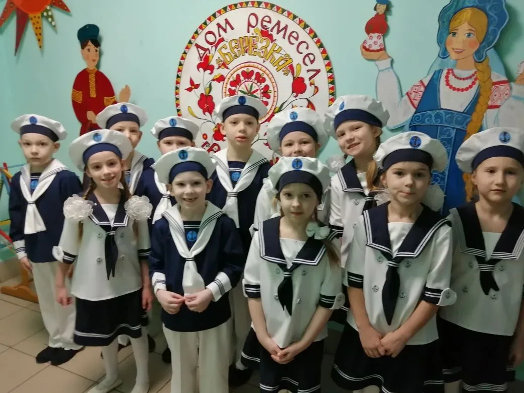 Наши ребята-морячки из подготовительной группы выступили на праздничном концерте в ДК "...