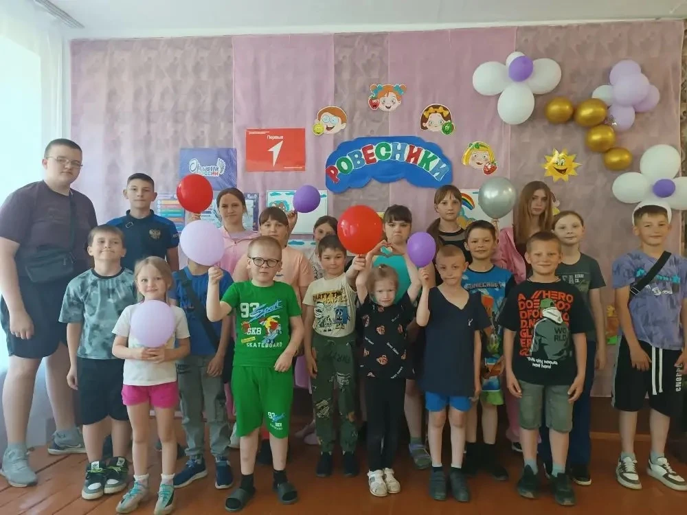 Открытие пришкольного лагеря "Ровесники" с развлекательной программой "Здравствуй, лето...
