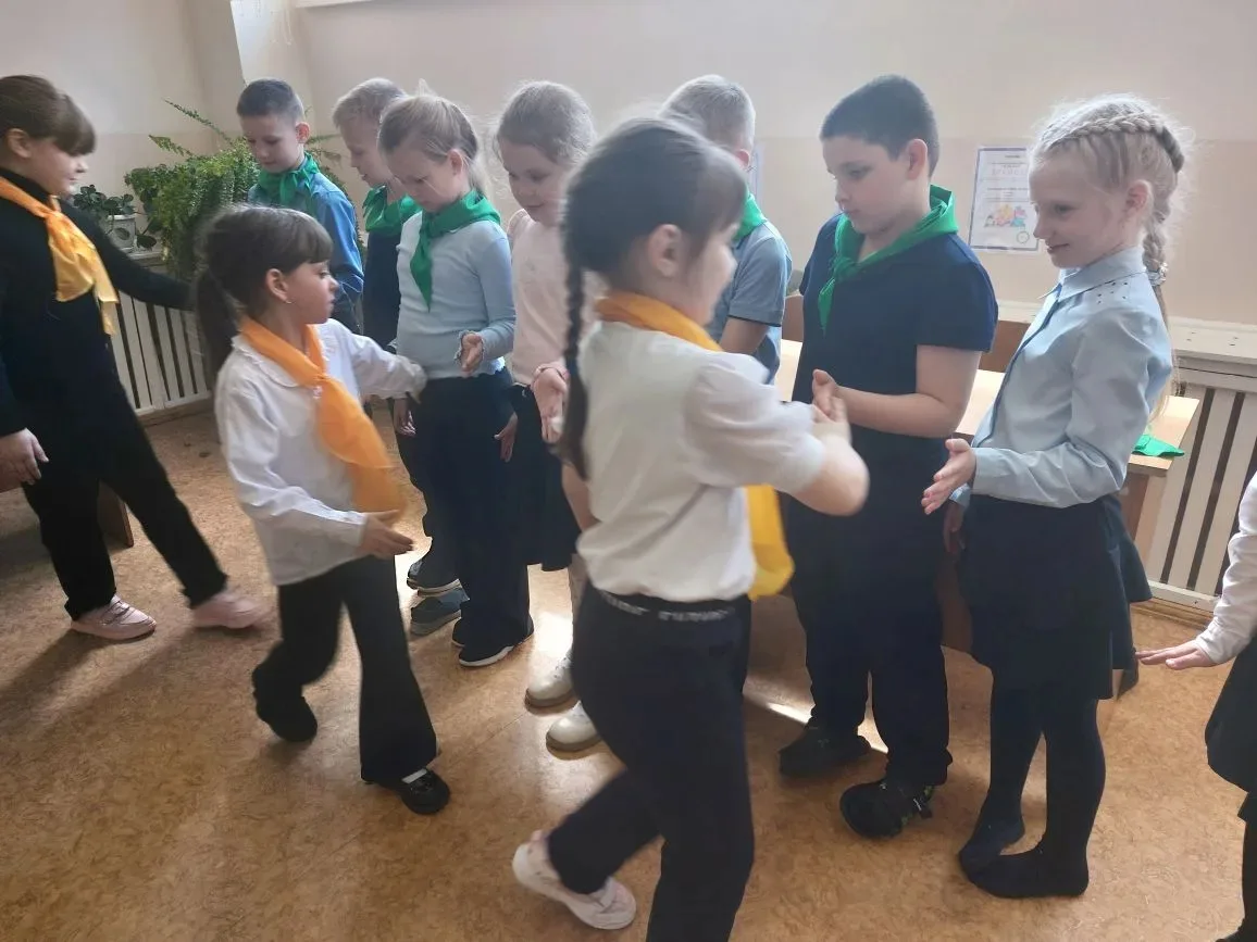 ❤️ Когда небо улыбается детям — они творят чудеса  В 1 «Б» классе случилось что-то по-настоящему тёп