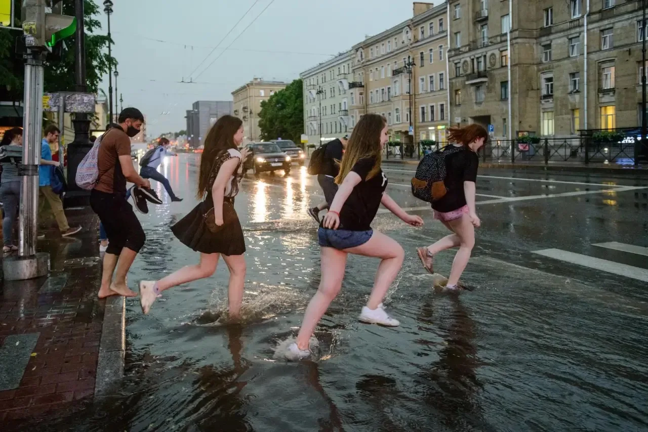 🌧 За сутки в Петербурге может выпасть до трети месячной нормы осадков

По данным центра «ФОБОС», 17