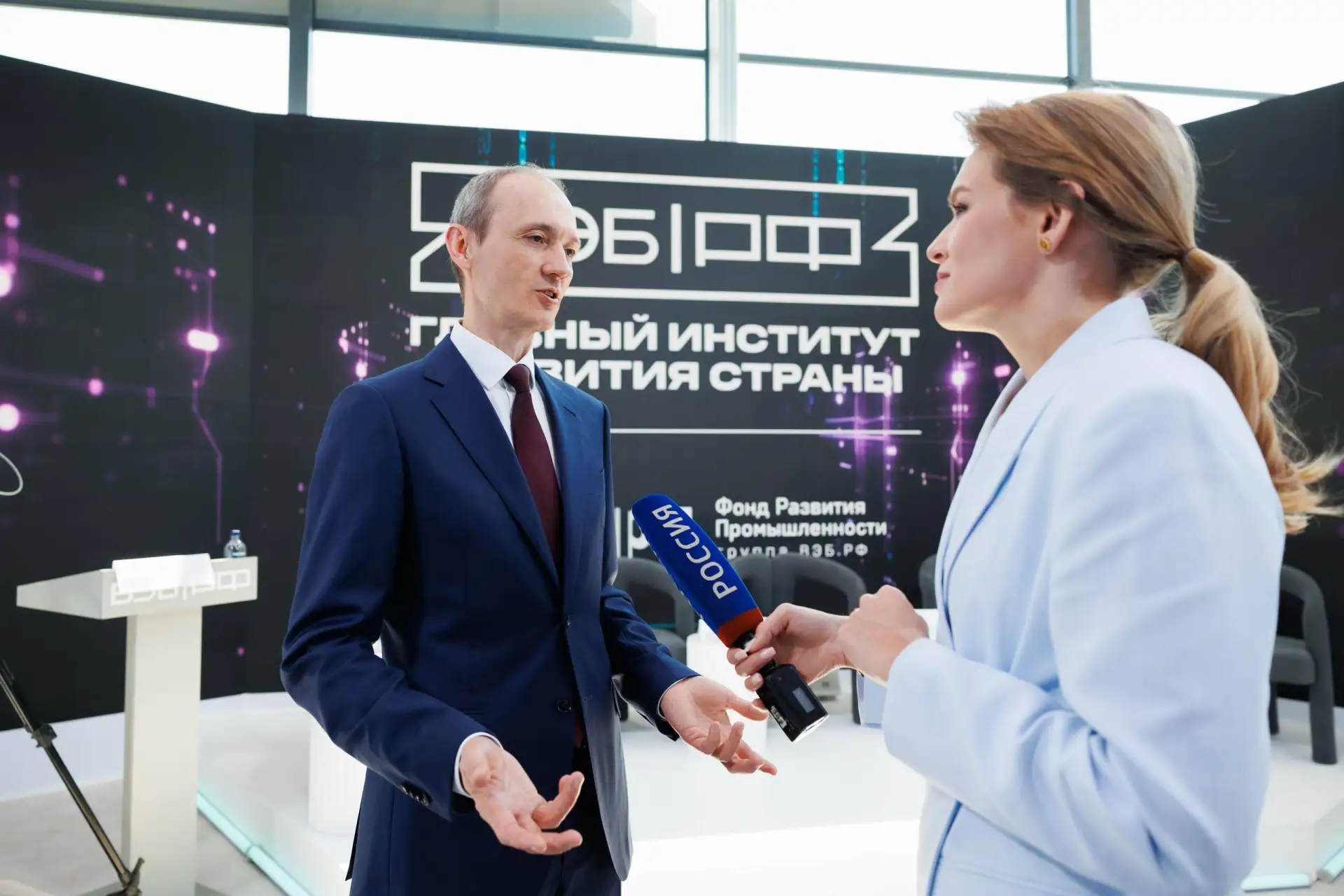Дмитрий Григоренко посетил пространство ВЭБа на ЦИПРе