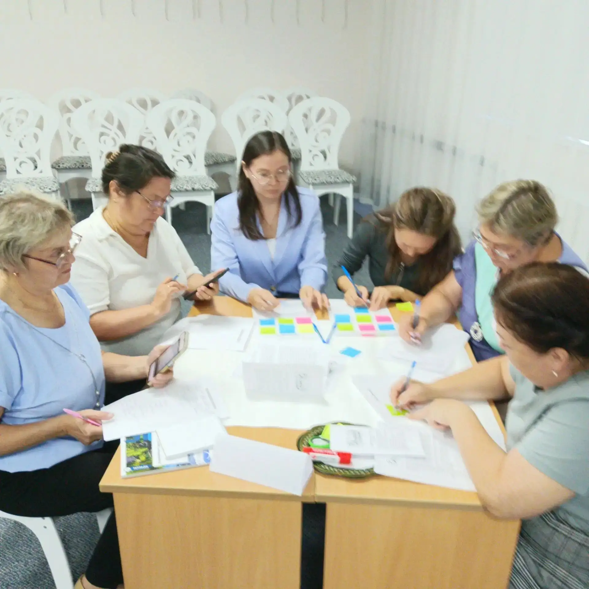 В детском саду "Олененок" прошла  педагогическая встреча  по ознакомлению с проектами «...