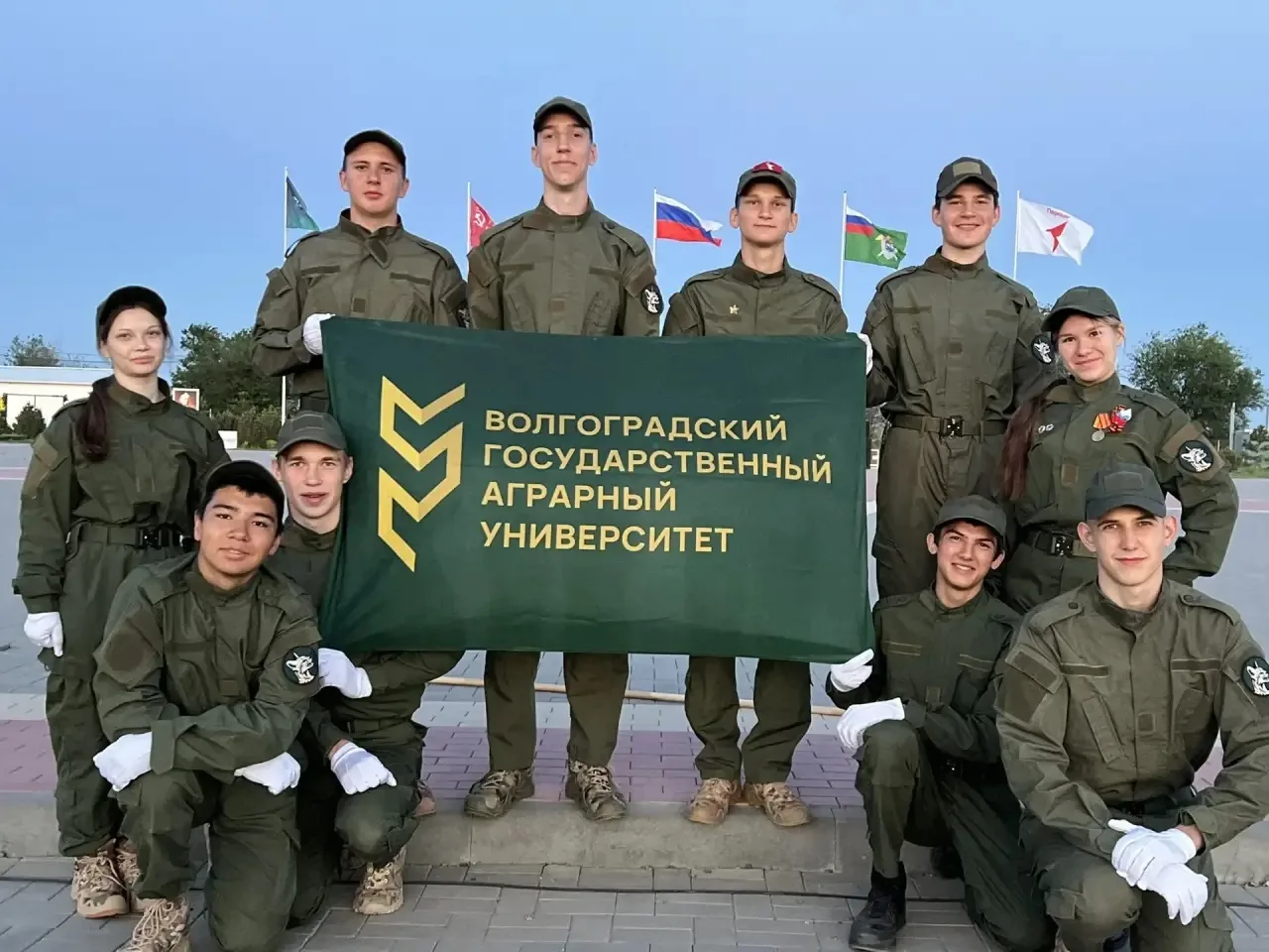 ВолГАУ снова на военно-патриотической игре  «Зарница 2.0» 🇷🇺  Теперь сборная Института непрерывного 