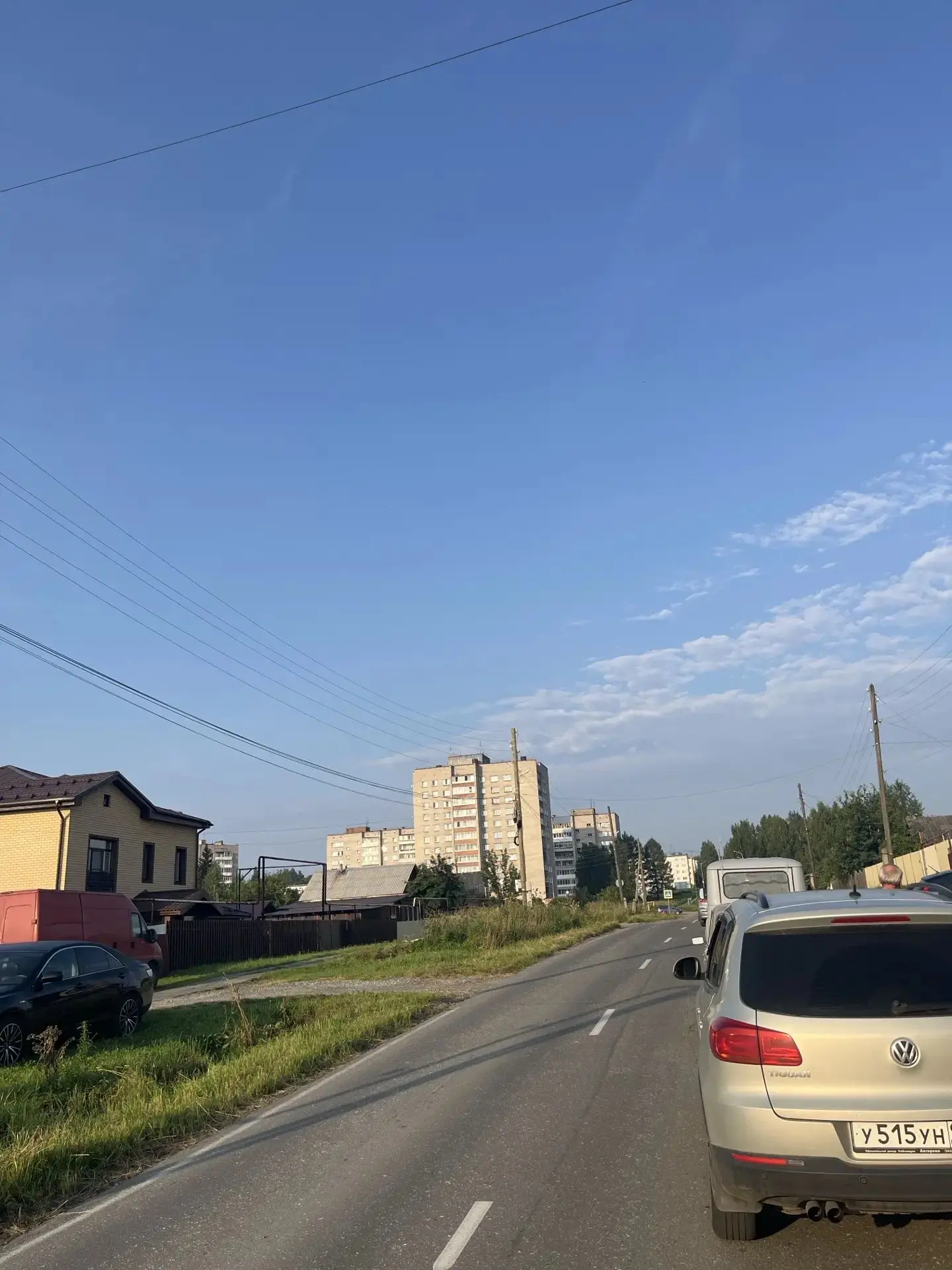 Утром очередь на заправку Лукойл в Лесном растягивается до посёлка