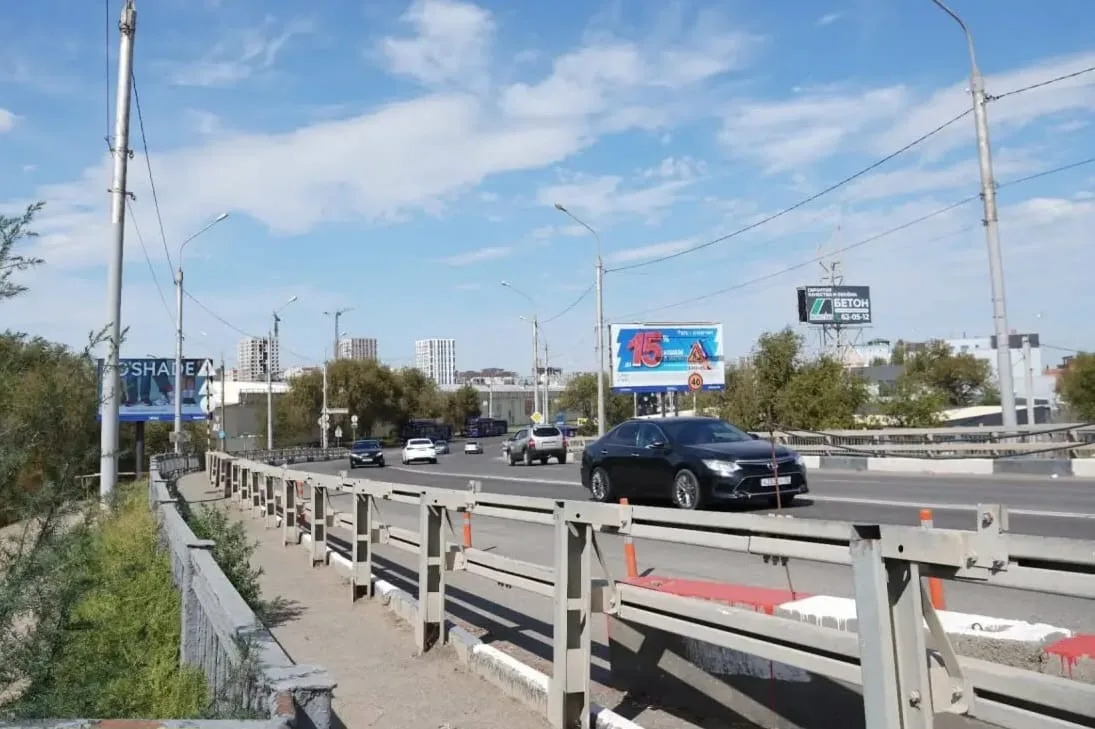 Начали подготовку к масштабному ремонту Аэропортовского моста.